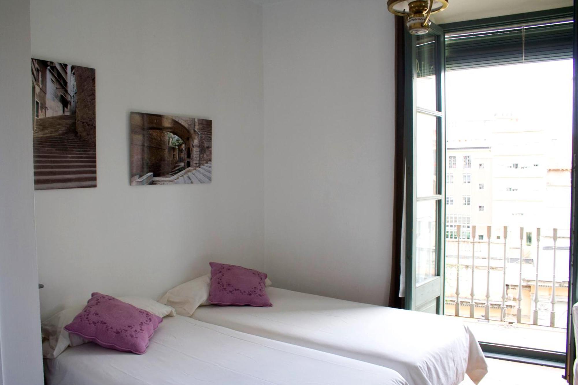 Bed & Breakfast Bells Oficis Girona Bagian luar foto